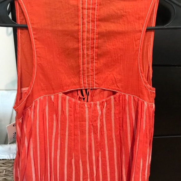 Roxy Tank - Picture 3 of 4